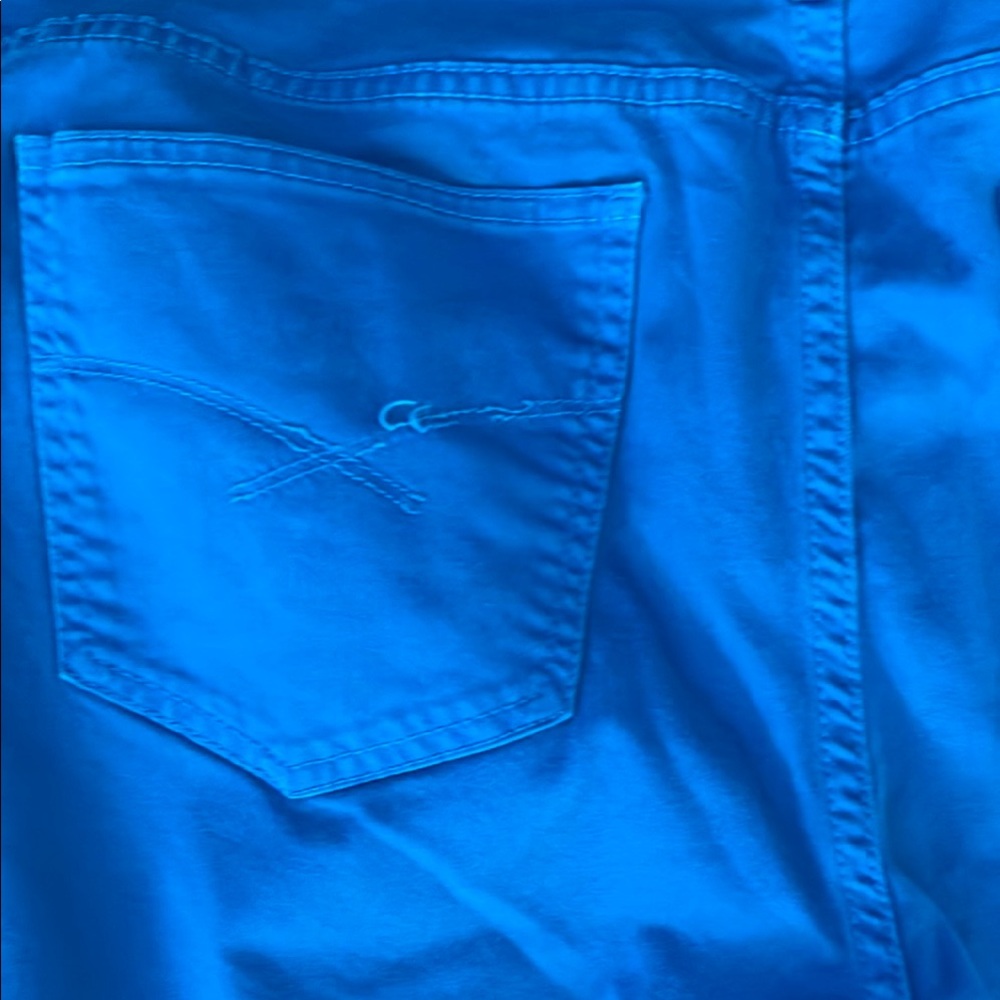 Women’s Legging Jeans with Ankle Zipper Detail - Picture 8 of 10